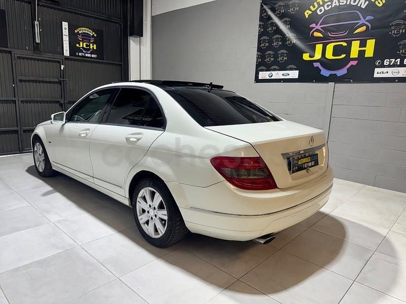 Usado Mercedes C220 Edition 170 CV (125 kW) 2010 Blanco Berlina
