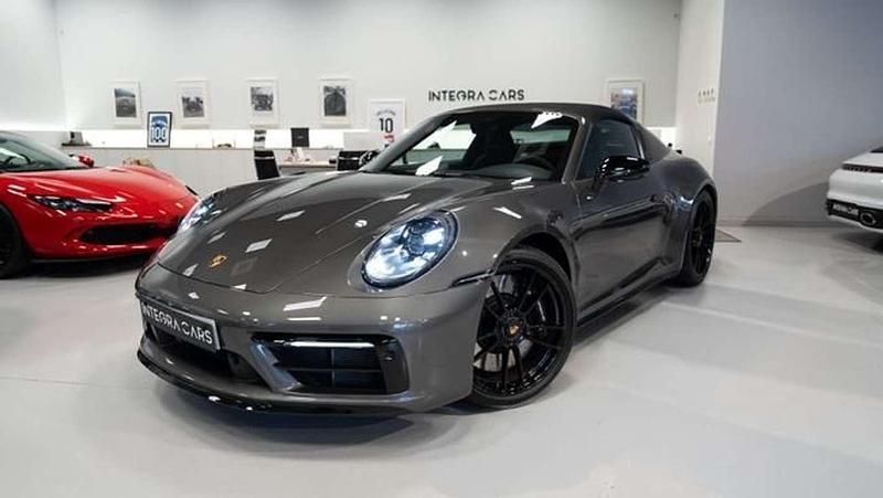 Gris Usado 2023 Porsche 992 Coupe | 197.992 € - Imagen 1/4