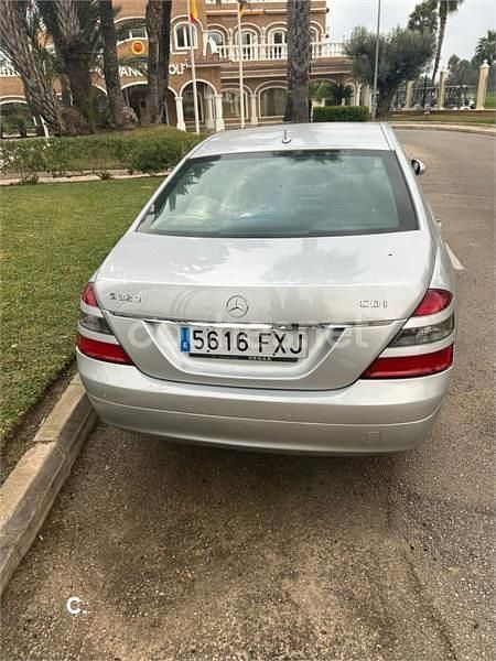 Usado Mercedes S320 204 CV (150 kW) 2006 Gris / plata Berlina