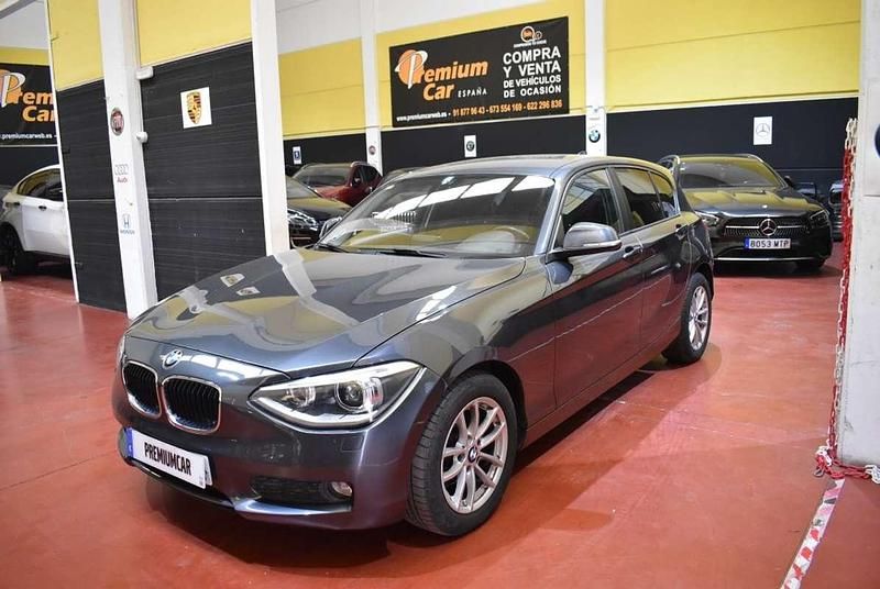 Usado BMW 118 143 CV (105 kW) 2015 Gris Utilitario