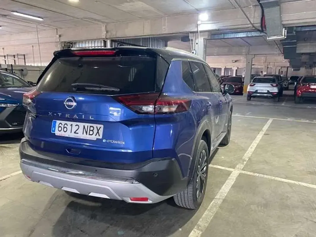 Usado Nissan X-Trail Tekna 207 CV (152 kW) 2025 Azul SUV
