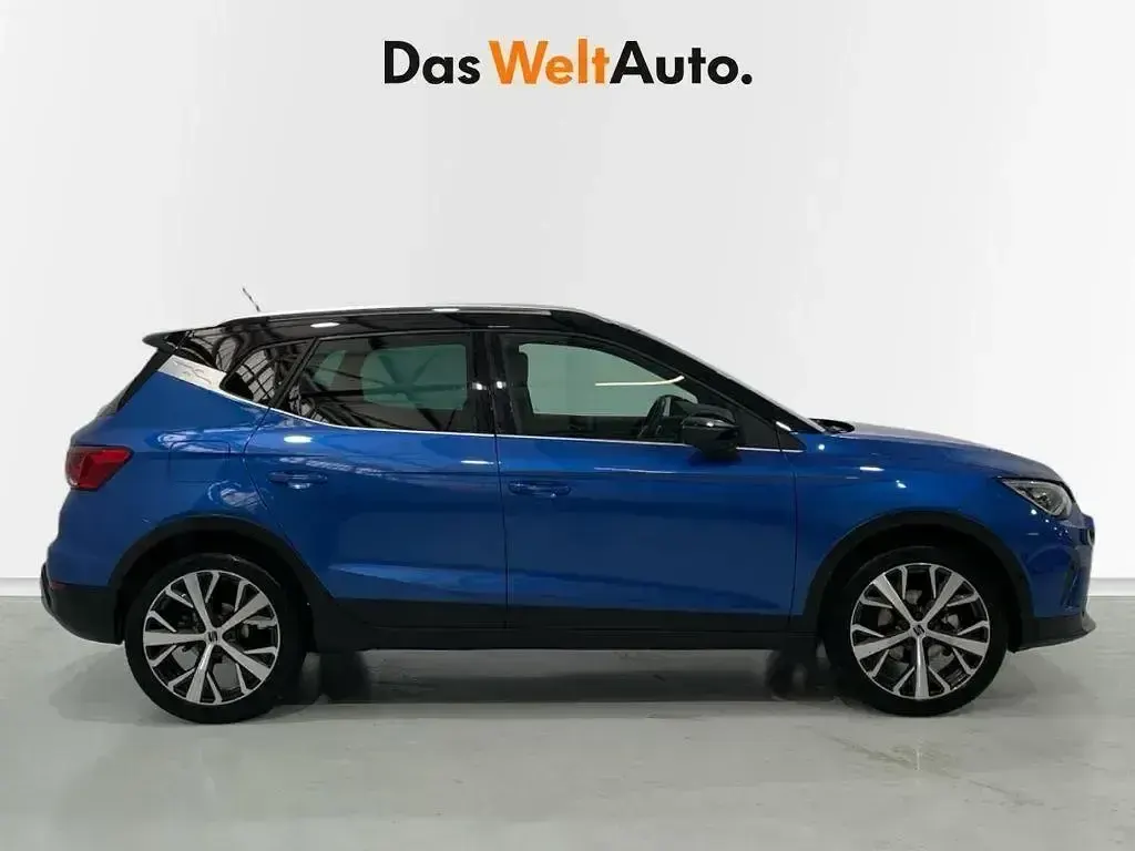 Usado Seat Arona Xperience 110 CV (80 kW) 2022 Azul SUV