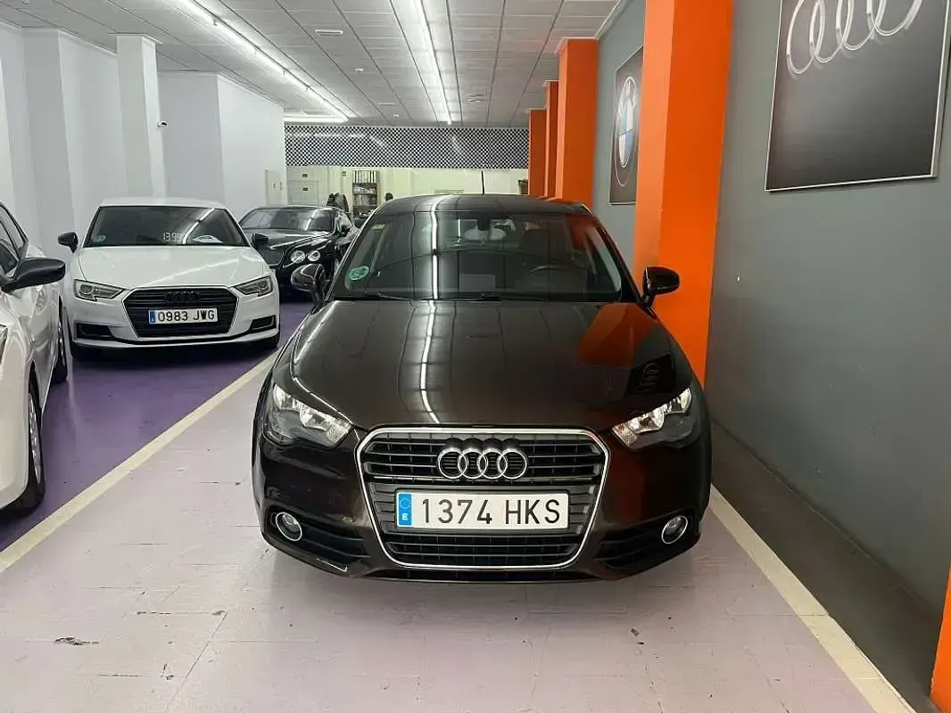 Usado Audi A1 Sportback Ambition 122 CV (89 kW) 2012 Marrón Utilitario