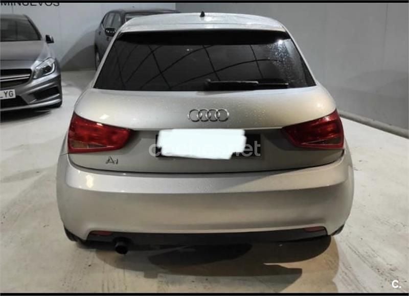 Gris / plata Usado 2011 Audi A1 Ambition Utilitario | 7900 € (Precio justo) - Imagen 1/2