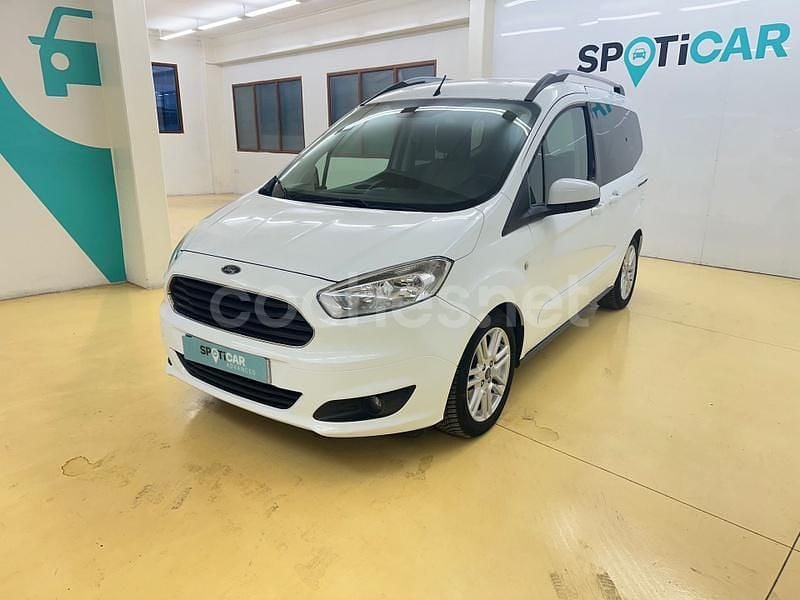 Blanco Usado 2016 Ford Tourneo Courier Trend Monovolumen | 7400 € (Buen precio) - Imagen 1/4