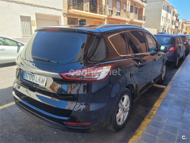 Usado Ford S-MAX Titanium 150 CV (110 kW) 2020 Negro Monovolumen