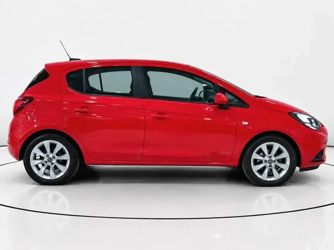 Usado Opel Corsa Selective 90 CV (66 kW) 2018 Rojo Utilitario