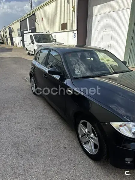 Usado BMW 120 163 CV (119 kW) 2007 Negro Utilitario