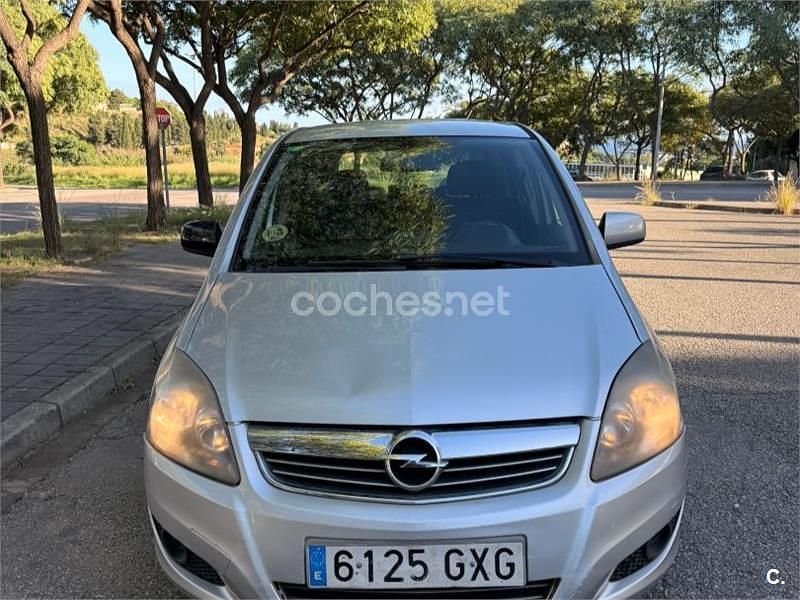 Gris / plata Usado 2010 Opel Zafira Cosmo Monovolumen | 4000 € (Precio justo) - Imagen 1/4
