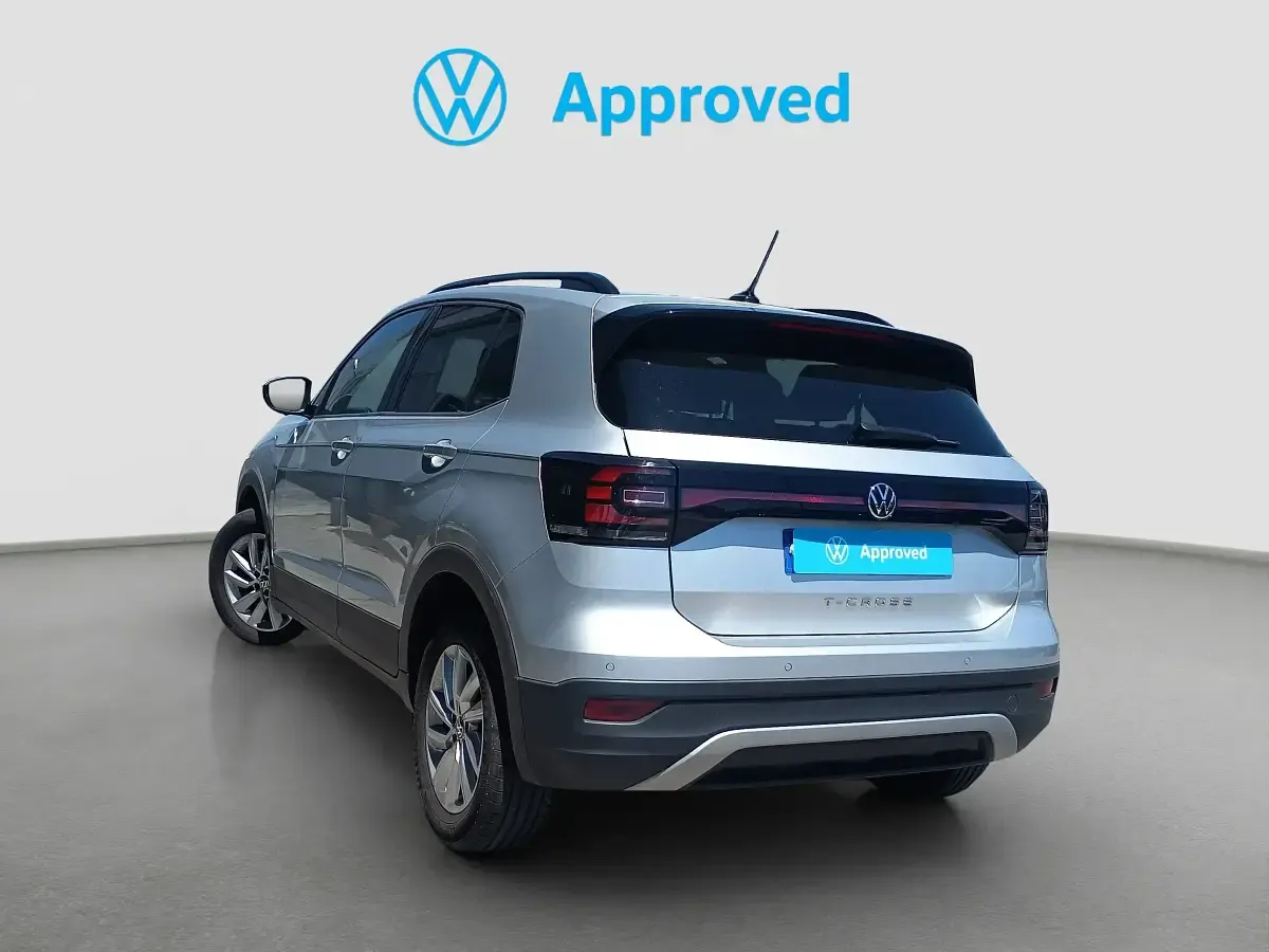 Usado VW T-Cross Advance 110 CV (80 kW) 2022 Gris SUV