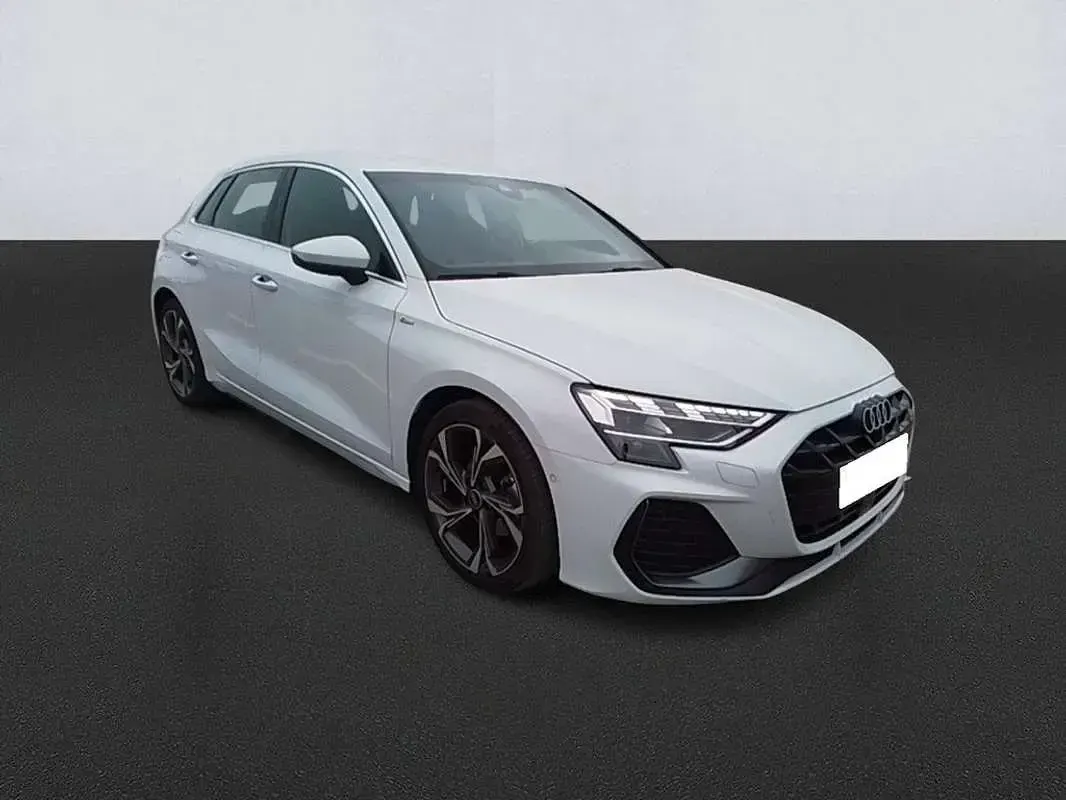 Usado Audi A3 Sportback S-Line 150 CV (110 kW) 2025 Blanco Utilitario
