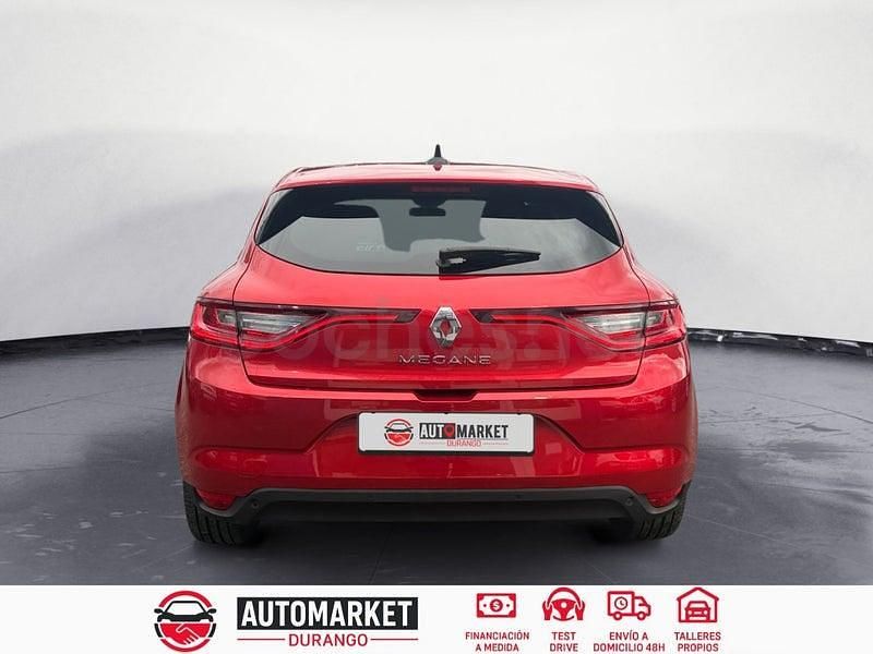 Usado Renault Mégane IV Zen 130 CV (95 kW) 2018 Rojo Berlina