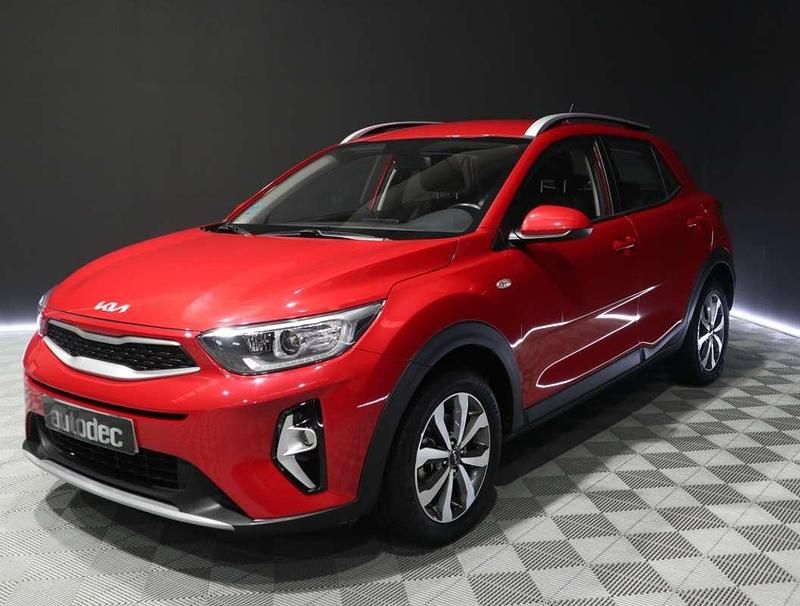 Usado Kia Stonic 84 CV (61 kW) 2023 Rojo SUV