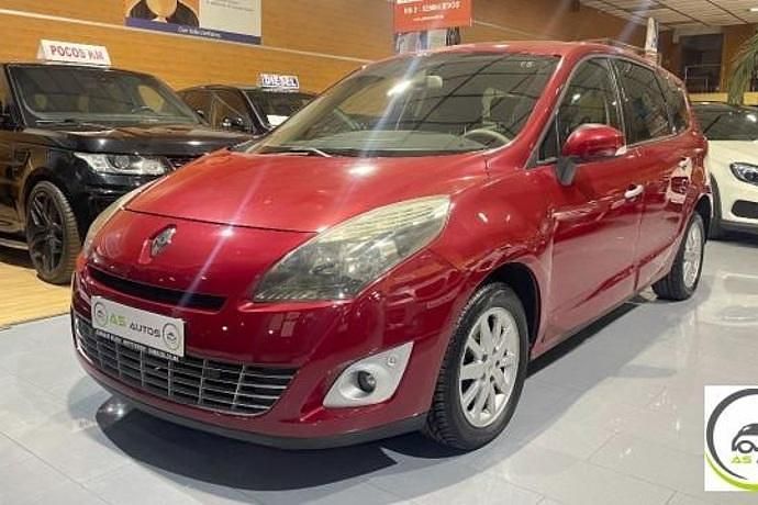 Usado Renault Scénic III Dynamique 106 CV (77 kW) 2010