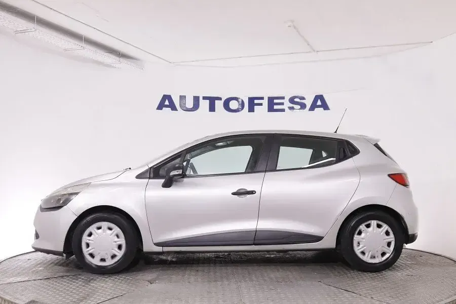 Usado Renault Clio 75 CV (55 kW) 2014 Plata