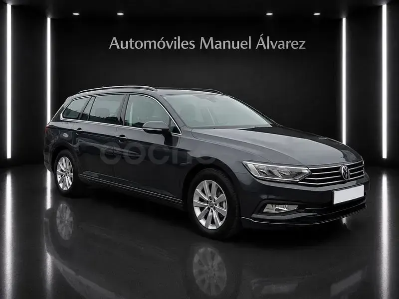 Usado VW Passat Business 122 CV (89 kW) 2021 Gris / plata Familiar