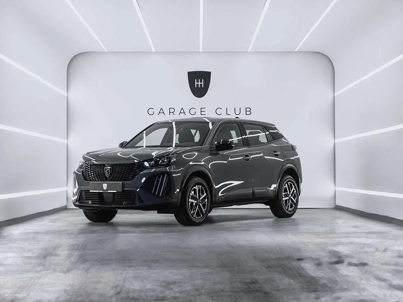 Usado Peugeot 2008 Active 101 CV (74 kW) 2024 Gris / plata SUV