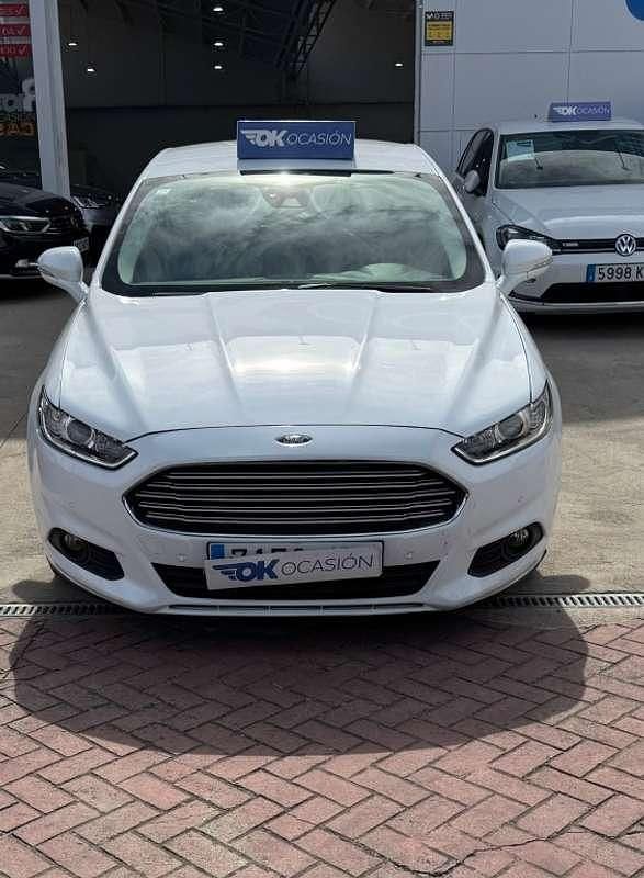 Usado Ford Mondeo Trend 120 CV (88 kW) 2016 Blanco Berlina