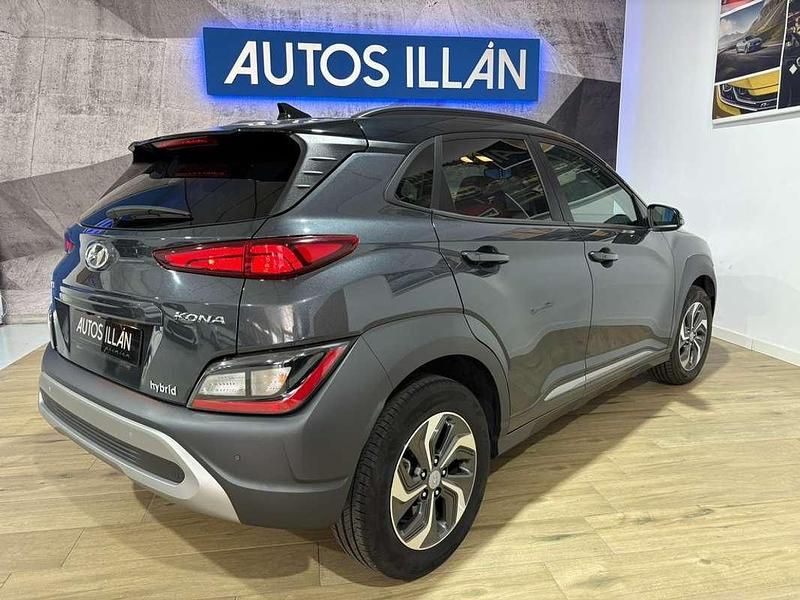Usado Hyundai Kona 140 CV (102 kW) 2021 Gris SUV