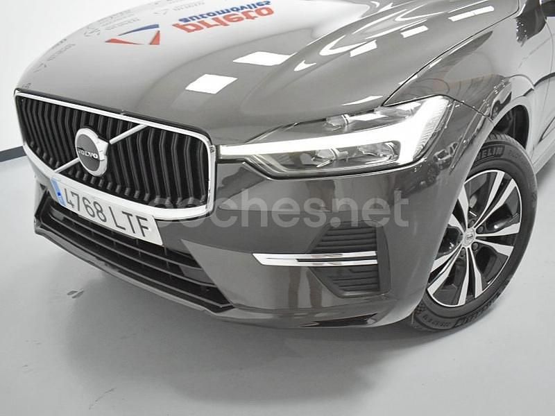 Usado Volvo XC60 Momentum 197 CV (144 kW) 2021 Marrón SUV