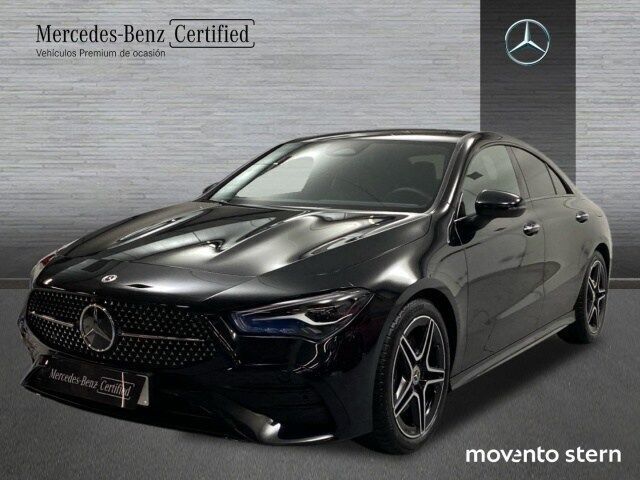 Negro cosmos Usado 2024 Mercedes CLA220 AMG line Berlina | 42.600 € (Precio justo) - Imagen 1/4