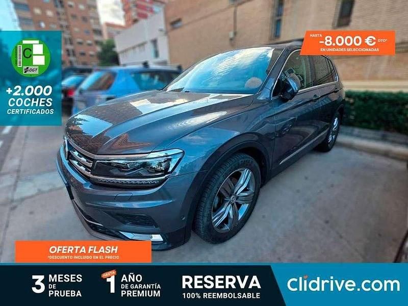 Gris Usado 2017 VW Tiguan Advance SUV | 24.190 € (Un poco caro) - Imagen 1/3