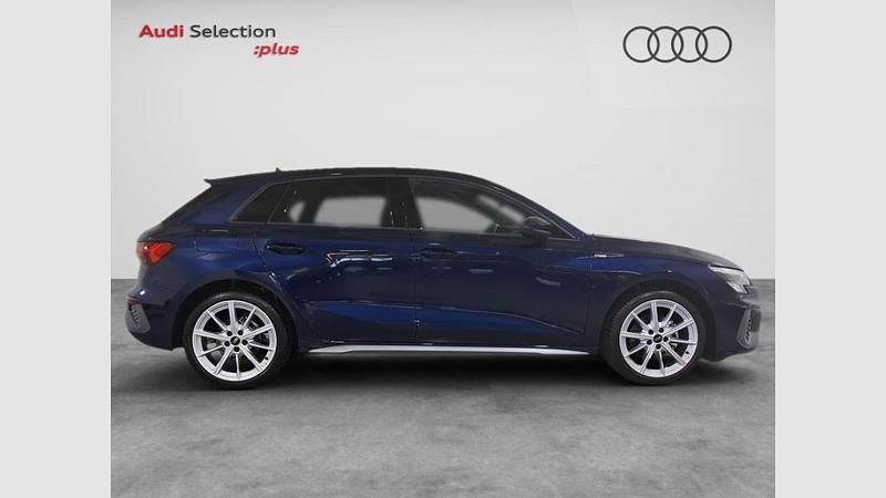 Usado Audi A3 S-Line 110 CV (80 kW) 2024 Azul navarra (metalizado) Berlina