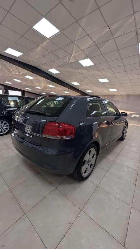 Usado Audi A3 Ambition 140 CV (102 kW) 2006 Negro Utilitario