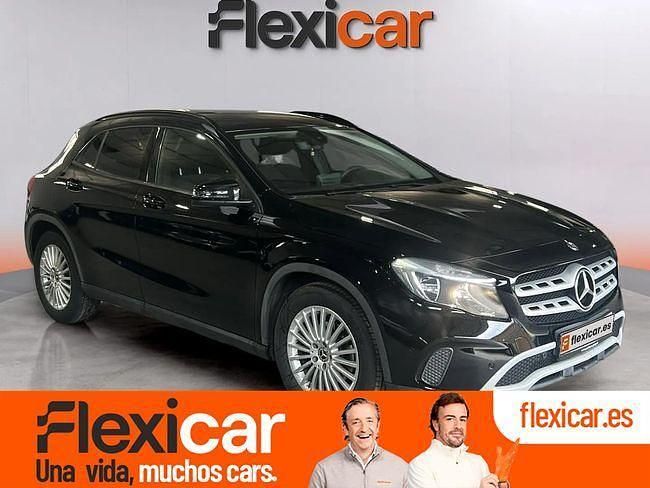 Usado Mercedes GLA180 122 CV (89 kW) 2018 Negro SUV