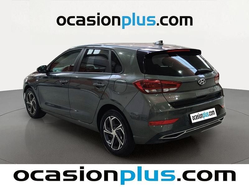 Usado Hyundai i30 120 CV (88 kW) 2022 Gris Utilitario