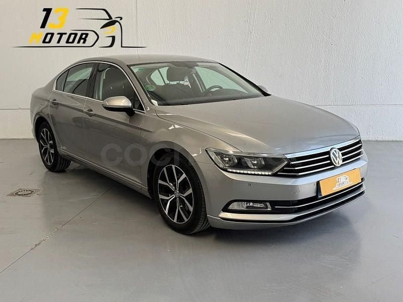 Begagnad VW Passat Advance 150 HK (110 kW) 2015 Grå Sedan