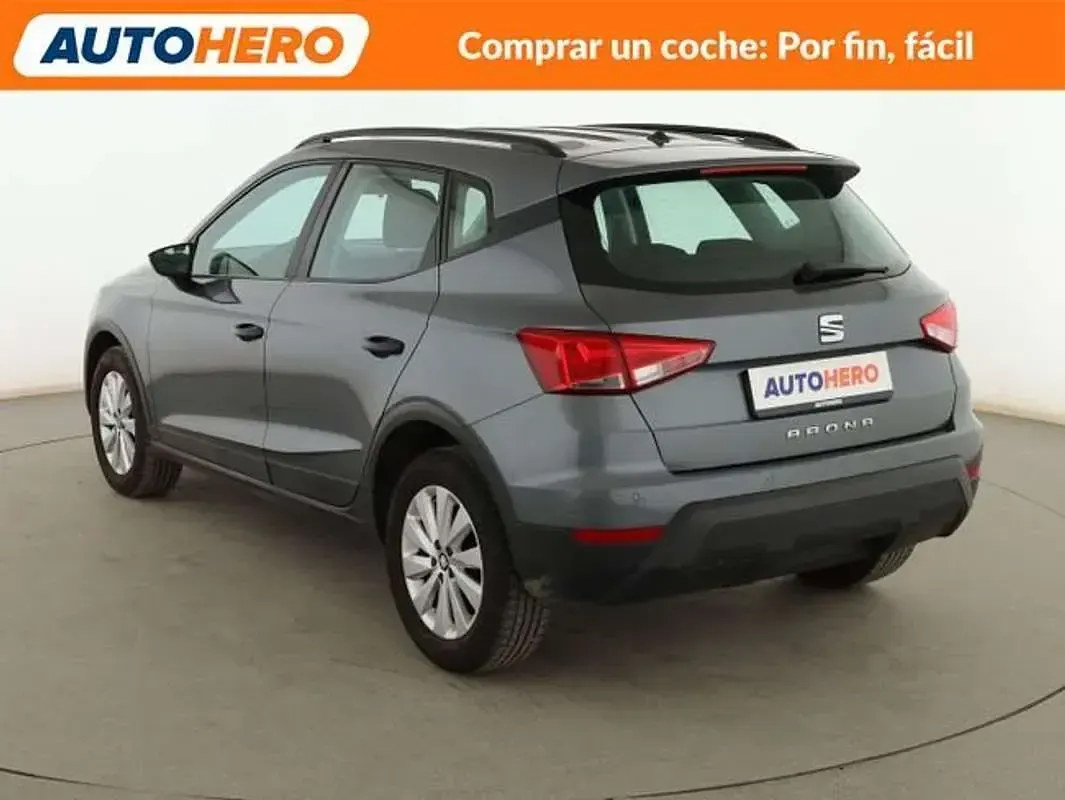 Usado Seat Arona Reference 95 CV (69 kW) 2019 Gris SUV