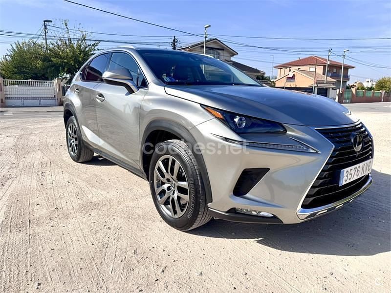 Gris / plata Usado 2019 Lexus NX300h Executive Line SUV | 28.900 € (Precio justo) - Imagen 1/4