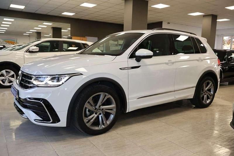Usado VW Tiguan R-line 150 CV (110 kW) 2021 Blanco SUV