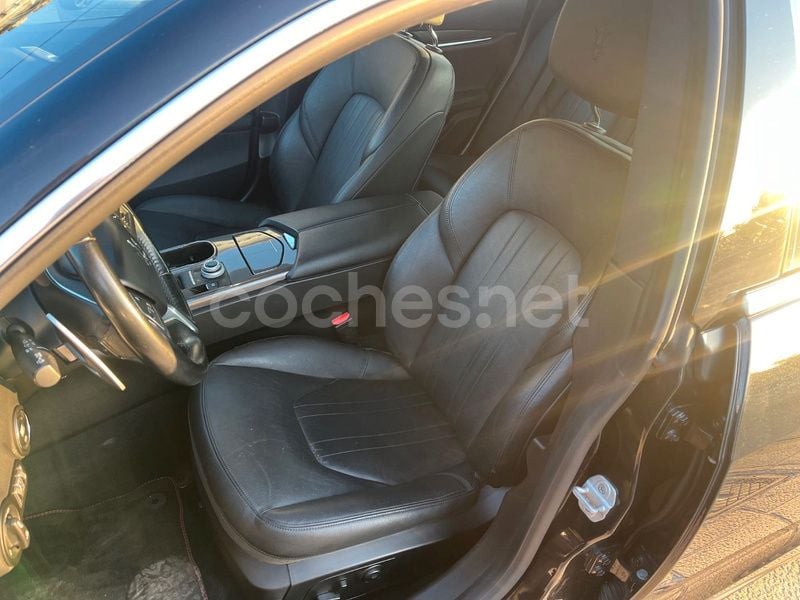 Usado Maserati Ghibli 275 CV (202 kW) 2018 Negro Coupe