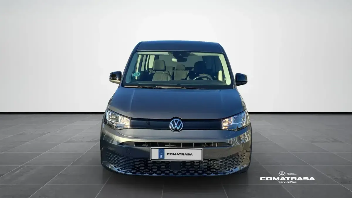 Usado VW Caddy Maxi 102 CV (75 kW) 2024 Gris Monovolumen