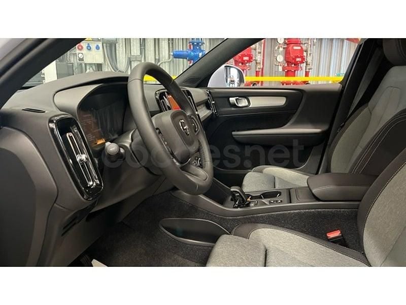 Nuevo Volvo XC40 Plus 163 CV (119 kW) 2025 Blanco SUV