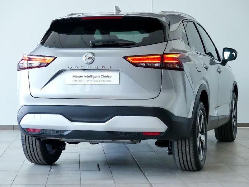 Usado Nissan Qashqai N-Connecta 140 CV (102 kW) 2023 Diamond silver metalizado SUV