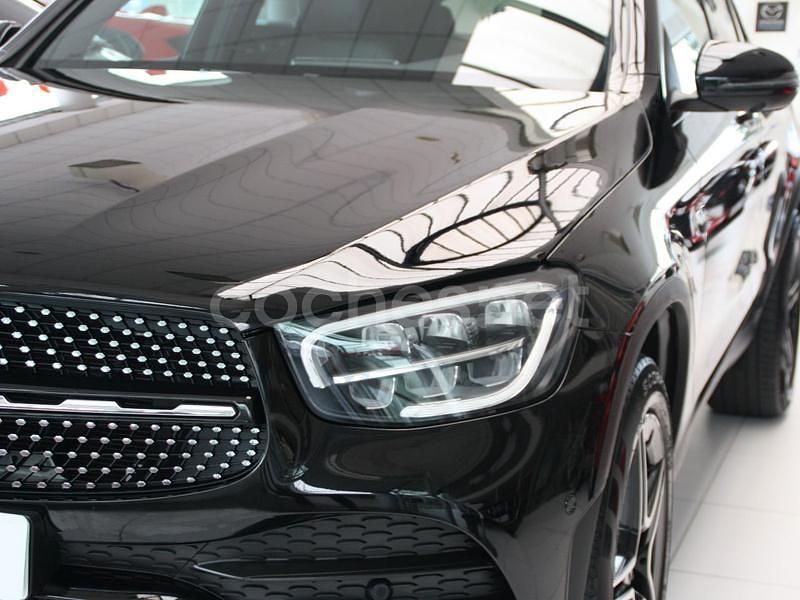 Usado Mercedes GLC300e 320 CV (235 kW) 2021 Negro Coupe