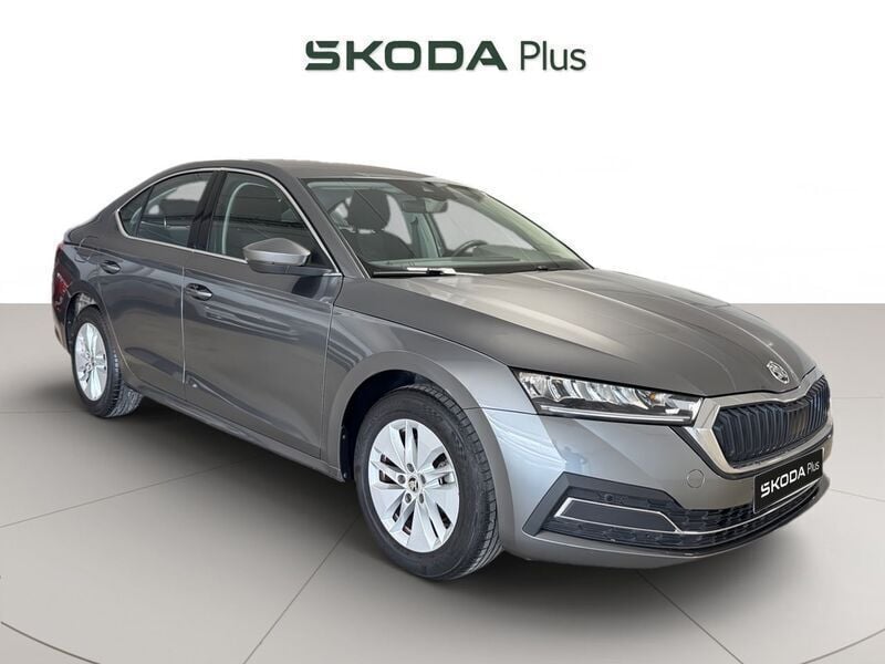 Gris Usado 2024 Skoda Octavia Ambition Berlina | 23.490 € (Precio justo) - Imagen 1/4