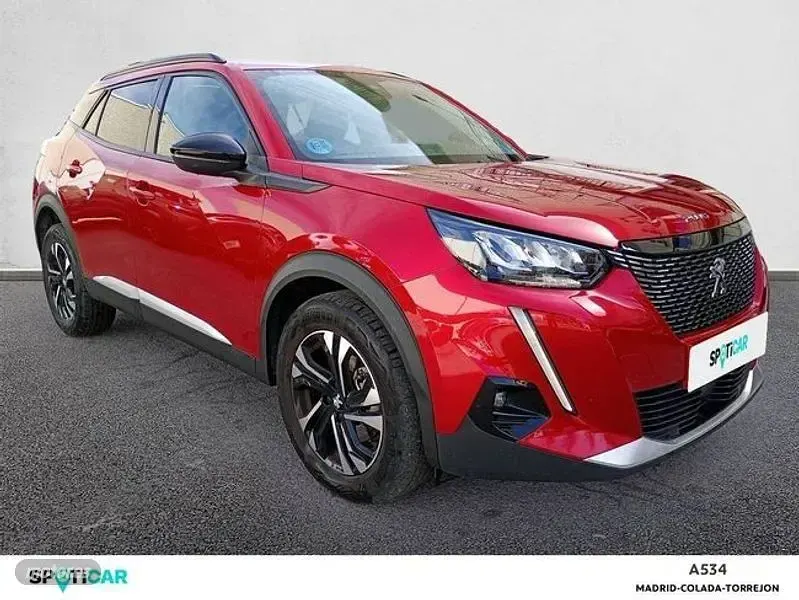 Usado Peugeot 2008 Allure 130 CV (95 kW) 2022 Rojo SUV