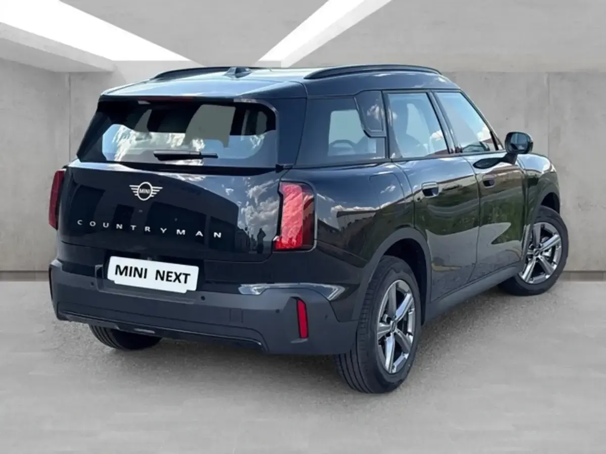 Usado Mini Countryman Essential 170 CV (125 kW) 2025 Negro SUV