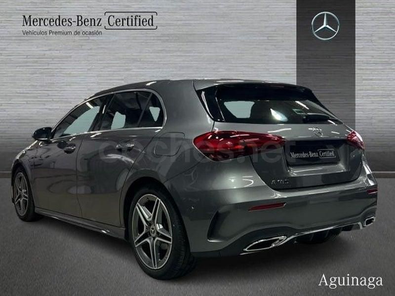 Usado Mercedes A180 136 CV (100 kW) 2025 Gris / plata Berlina