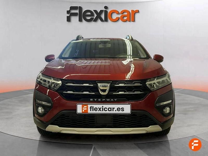 Usado Dacia Sandero Comfort 91 CV (66 kW) 2021 Rojo Utilitario