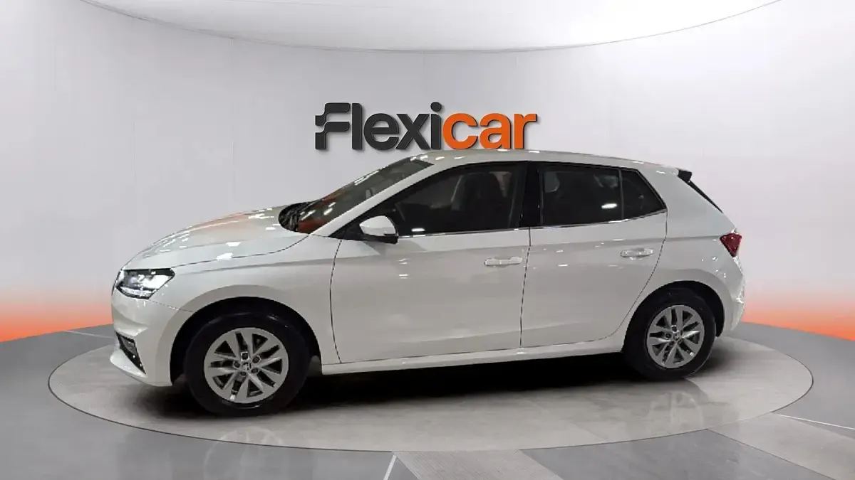Usado Skoda Fabia Active 80 CV (58 kW) 2023 Blanco Utilitario