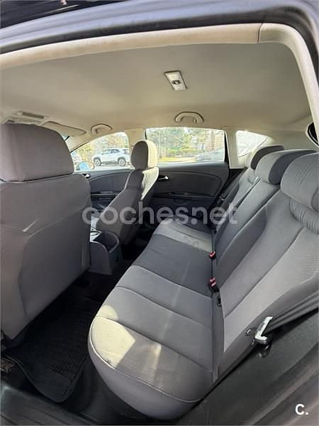 Usado Seat Leon Stylance 140 CV (102 kW) 2006 Negro Berlina