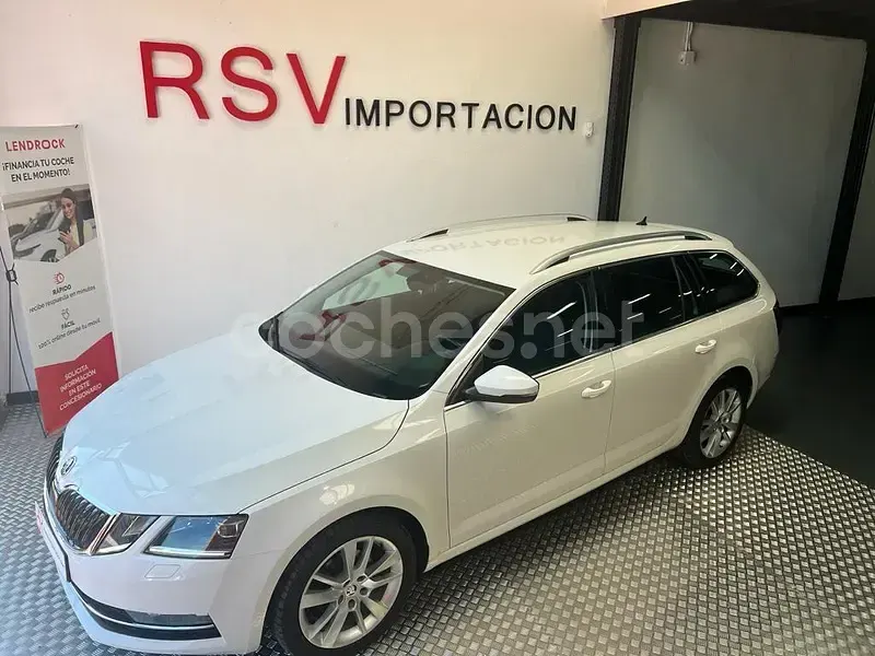 Usado Skoda Octavia 150 CV (110 kW) 2018 Blanco Familiar