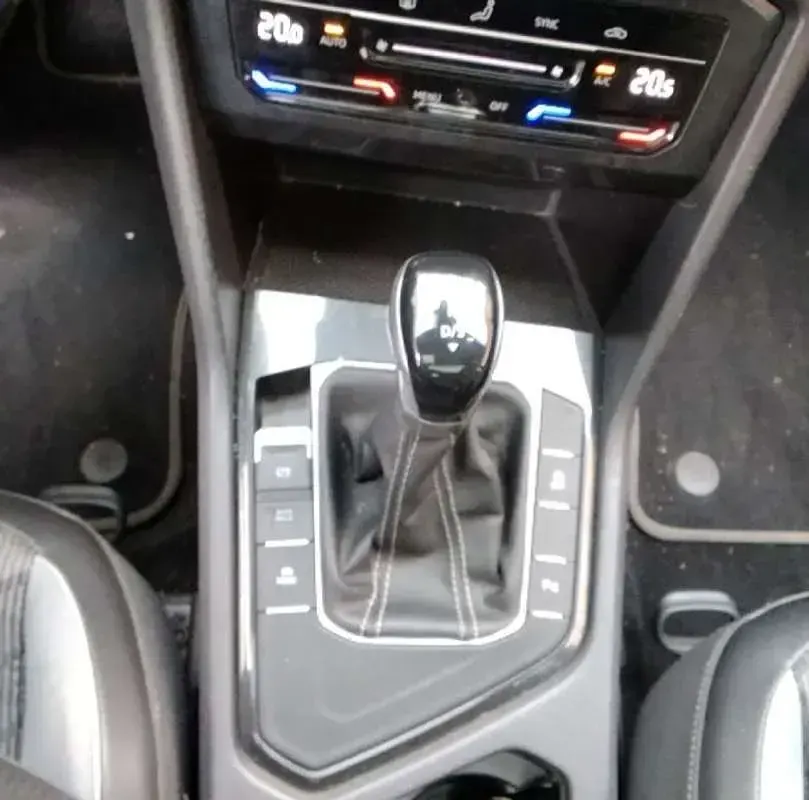 Usado VW Tiguan R-line 150 CV (110 kW) 2022 Gris SUV