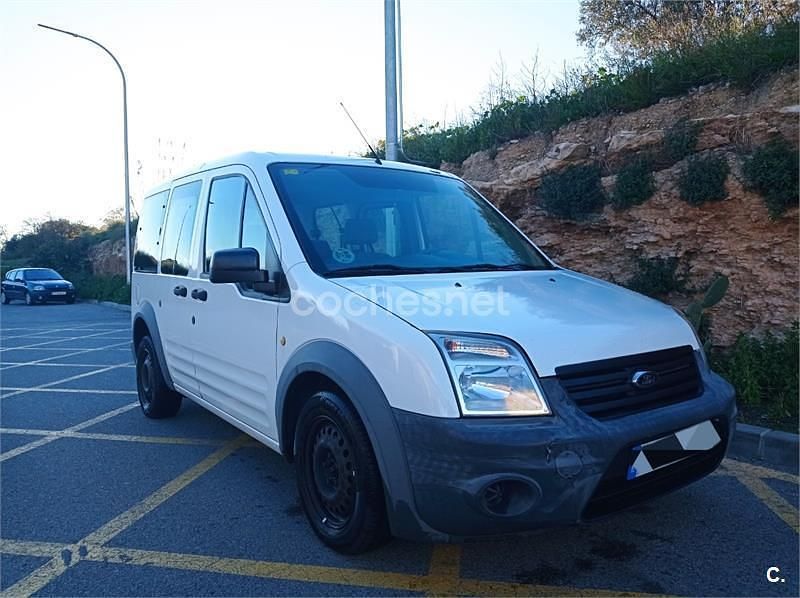 Usado Ford Tourneo Connect Trend 115 CV (84 kW) 2013 Blanco Monovolumen