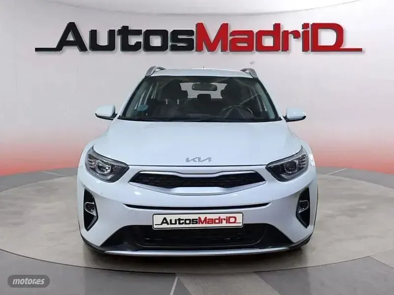 Usado Kia Stonic 84 CV (61 kW) 2023 Blanco SUV